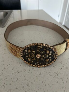 Gold Floral Crystal Oval Buckle Croc-Embossed Women's Belt